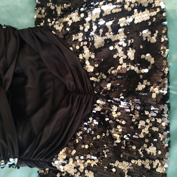 Party dresses - Picture 4 of 5